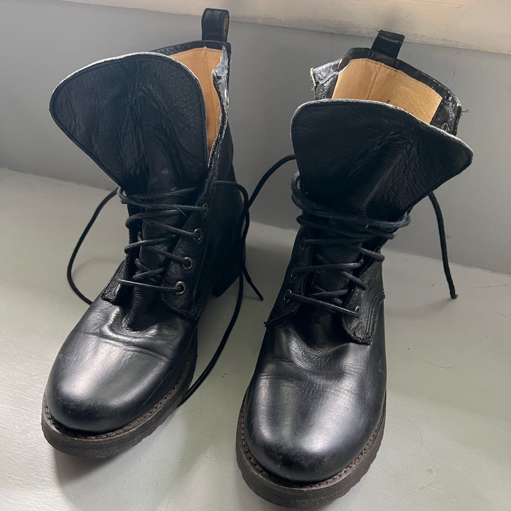 Frye boots EUC
